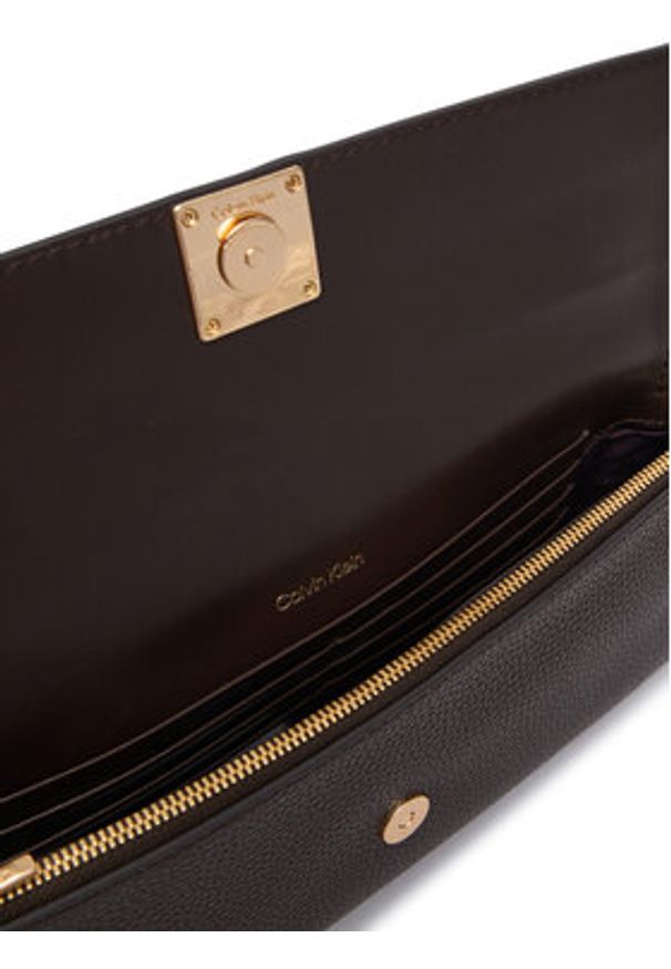 Calvin Klein Torebka Emblem Hw Pebble Clutch LV04F3740G Brązowy. Kolor: brązowy. Materiał: skórzane