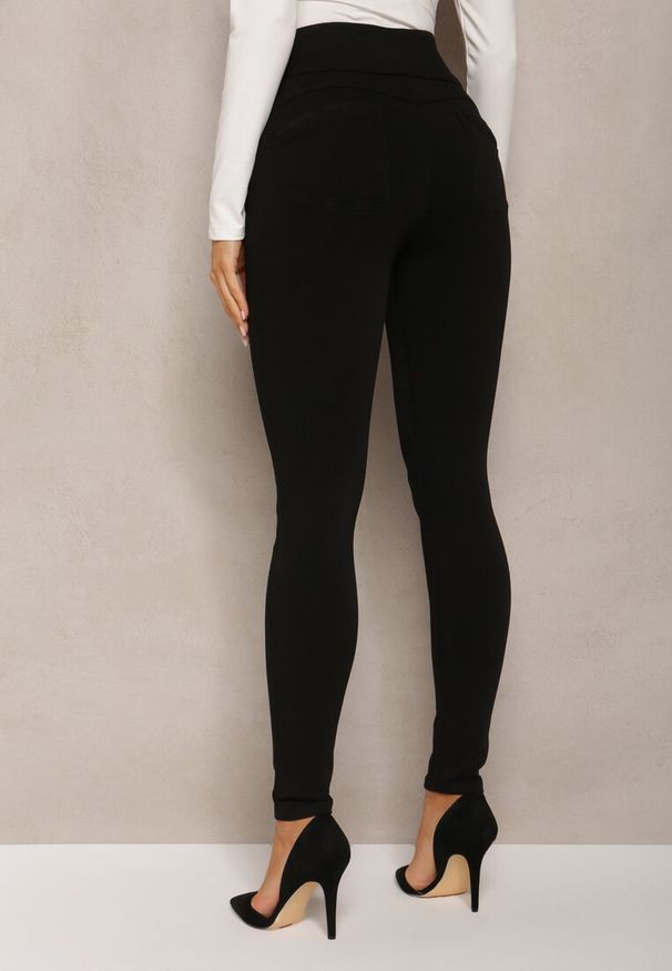 Renee - Czarne Jeansy Skinny Push Up z Guzikami Malah. Stan: podwyższony. Kolor: czarny. Styl: elegancki, wizytowy