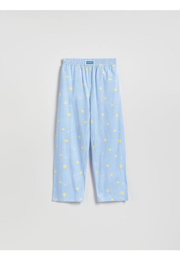 Reserved - Spodnie w paski - jasnoniebieski. Kolor: niebieski. Materiał: bawełna. Wzór: paski