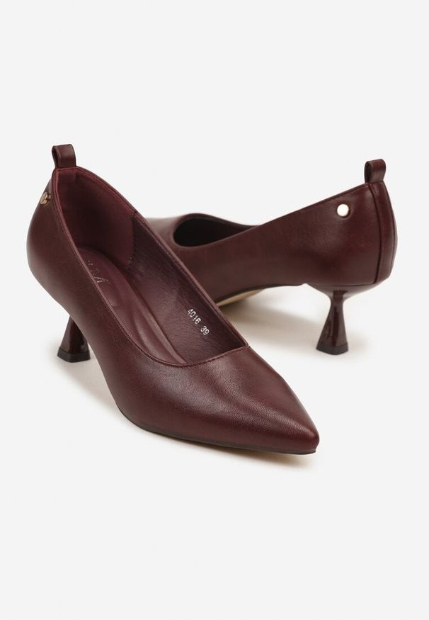 Born2be - Bordowe Klasyczne Czółenka na Obcasie Typu Kaczuszka Hanalli. Okazja: na co dzień. Kolor: czerwony. Obcas: na obcasie. Styl: klasyczny. Wysokość obcasa: średni