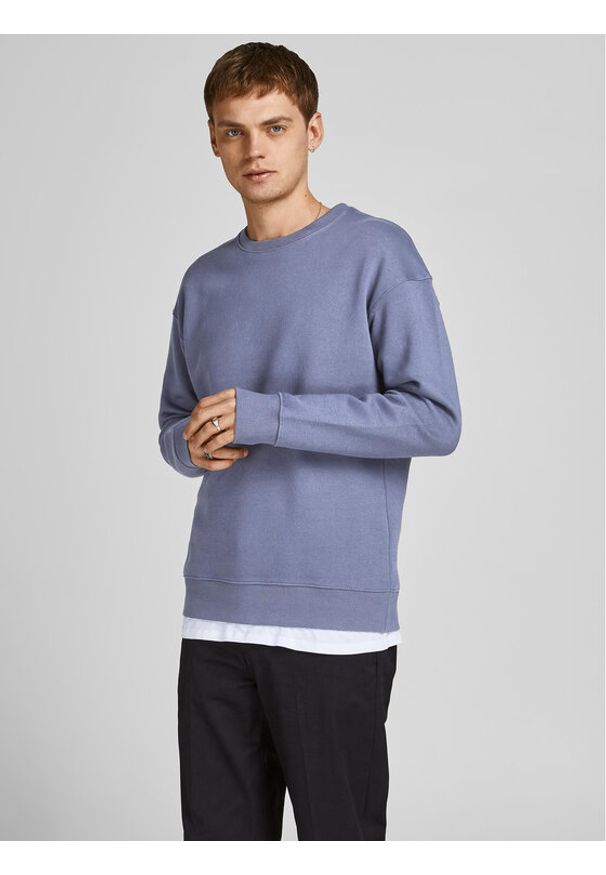 Jack & Jones Bluza Star 12208182 Niebieski Relaxed Fit. Kolor: niebieski. Materiał: syntetyk