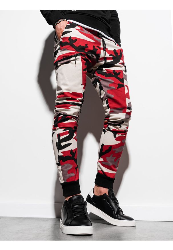 Ombre Clothing - Spodnie męskie joggery P997 - moro/czerwone - L. Kolor: czerwony. Materiał: bawełna, elastan. Wzór: moro