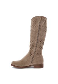S.Barski - Kozaki damskie S. Barski, materiałowe z ażurową cholewką na płaskim obcasie i zapinane na zamek, beżowe, HY52-531. Okazja: na co dzień. Zapięcie: zamek. Kolor: beżowy. Szerokość cholewki: normalna. Wzór: ażurowy. Wysokość cholewki: przed kolano. Materiał: materiał. Sezon: zima, jesień. Obcas: na obcasie. Styl: casual, elegancki, boho. Wysokość obcasa: niski #6