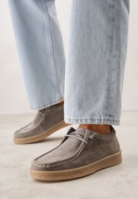 Renee - Ciemnobeżowe Półbuty z Zamszu Naturalnego ze Skórzaną Wkładką i Przeszyciami Oaraneva. Kolor: beżowy. Materiał: zamsz, skóra. Styl: elegancki #3