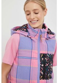 Femi Stories bezrękawnik Robin damski kolor różowy zimowy. Okazja: na co dzień. Kolor: różowy. Długość rękawa: bez rękawów. Sezon: zima. Styl: casual #2