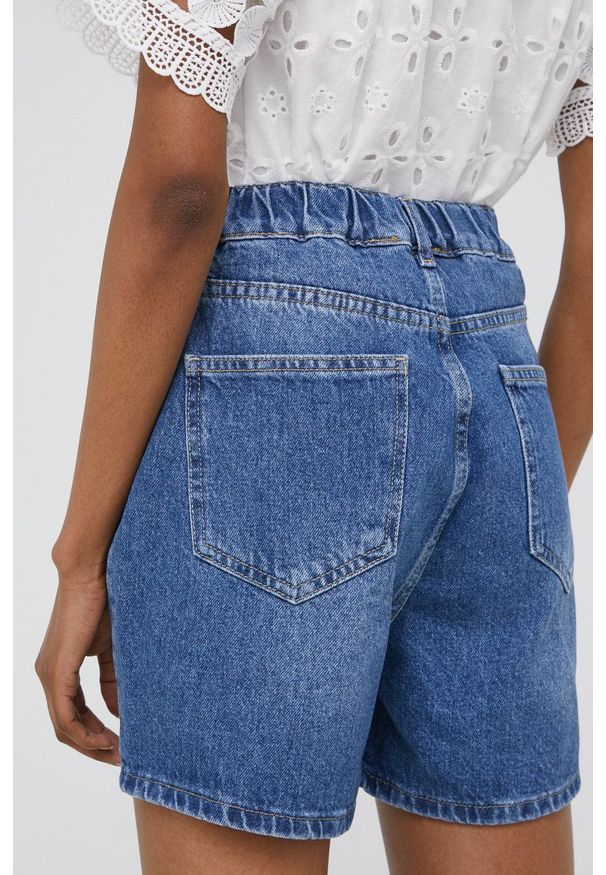 Answear Lab szorty jeansowe damskie gładkie high waist. Okazja: na co dzień. Stan: podwyższony. Kolor: niebieski. Materiał: jeans. Wzór: gładki. Styl: wakacyjny