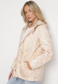 Born2be - Jasnobeżowa Kurtka Parka Dwustronna ze Ściągaczem w Talii i Kapturem Tillisaya. Okazja: na co dzień. Kolor: beżowy. Materiał: jeans. Sezon: jesień, wiosna. Styl: casual, elegancki #6