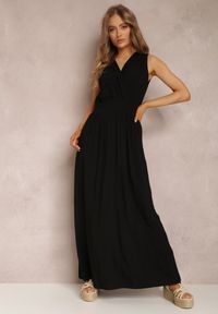 Renee - Czarna Sukienka Thesarpia. Kolor: czarny. Materiał: tkanina, wiskoza. Długość rękawa: na ramiączkach. Wzór: jednolity, gładki. Typ sukienki: kopertowe. Styl: klasyczny. Długość: maxi #4
