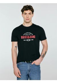 Big-Star - Koszulka męska z kontrastowym nadrukiem czarna Sers 906. Kolor: czarny. Materiał: dzianina, skóra. Wzór: nadruk. Styl: klasyczny, sportowy #2