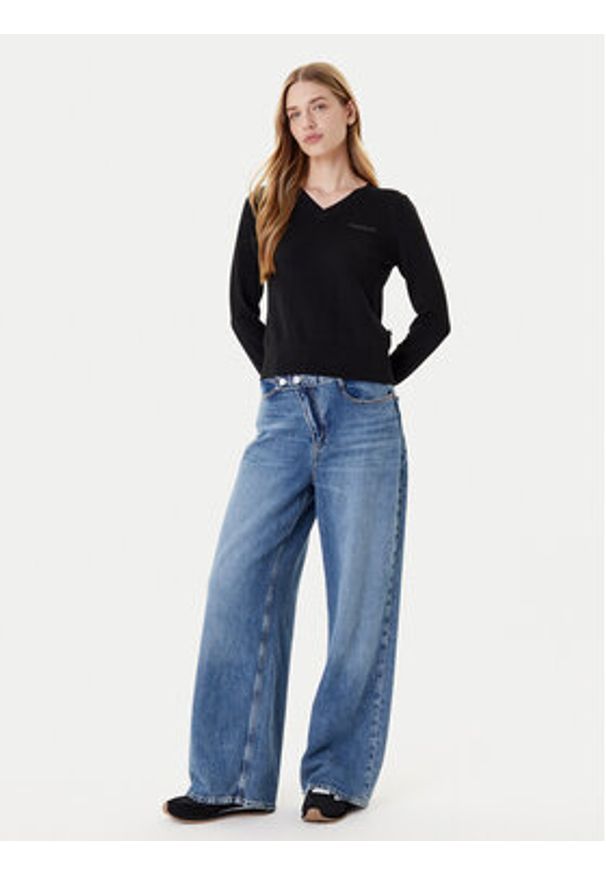 Guess Jeans Sweter W4BR84 Z3HO2 Czarny Regular Fit. Kolor: czarny. Materiał: syntetyk