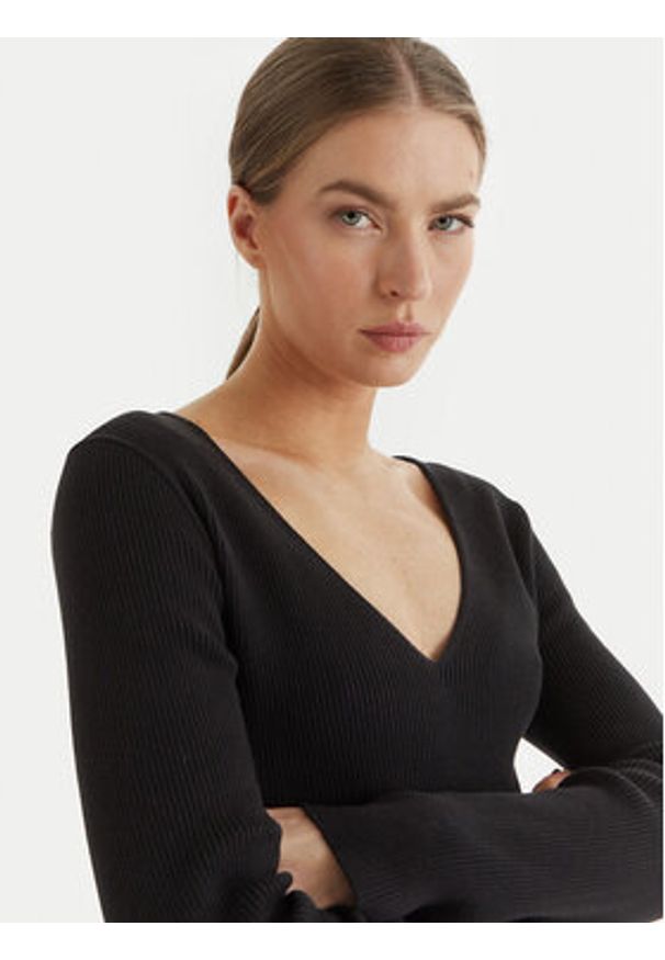 Calvin Klein Jeans Sukienka codzienna LV047F324G Czarny Slim Fit. Okazja: na co dzień. Kolor: czarny. Materiał: bawełna. Typ sukienki: proste. Styl: casual