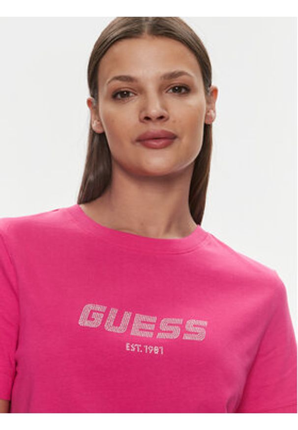 Guess T-Shirt Eleanora V4RI10 K8HM4 Różowy Regular Fit. Kolor: różowy. Materiał: bawełna