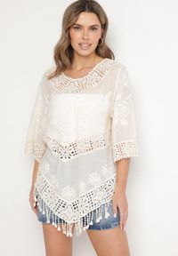 Born2be - Jasnobeżowa Bawełniana Bluzka Oversize w Stylu Boho z Haftem i Koroną Maivienne. Okazja: na co dzień. Typ kołnierza: dekolt w serek. Kolor: beżowy. Długość: krótkie. Wzór: haft. Materiał: bawełna. Długość rękawa: krótki rękaw. Sezon: lato, wiosna. Styl: boho #3