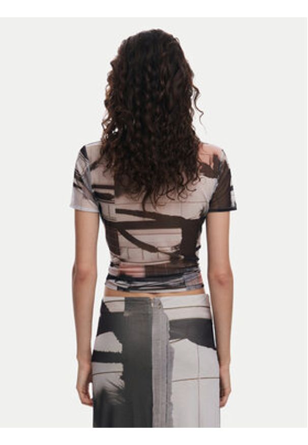 Desigual T-Shirt 25SWTK99 Czarny Regular Fit. Kolor: czarny. Materiał: syntetyk