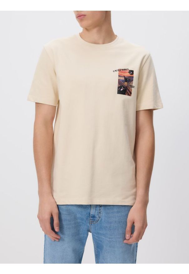 Reserved - T-shirt regular z nadrukiem - beżowy. Kolor: beżowy. Materiał: dzianina, bawełna. Wzór: nadruk