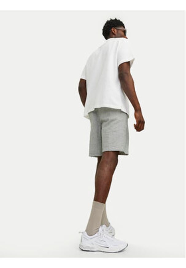 Jack & Jones - Jack&Jones Szorty materiałowe Jpstace 12252992 Zielony Tapered Fit. Kolor: zielony. Materiał: bawełna