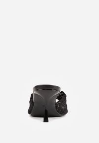 Born2be - Czarne Klapki na Metalicznej Szpilce z Koronkową Cholewką Thyxyphise. Okazja: na ślub cywilny, na wesele. Kolor: czarny. Materiał: koronka. Wzór: aplikacja #3