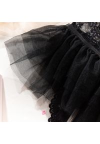 Intica - Komplet bielizny koronkowej z baskinką na romantyczne wieczory Sunnefa. Kolor: czerwony. Materiał: koronka. Wzór: koronka #5