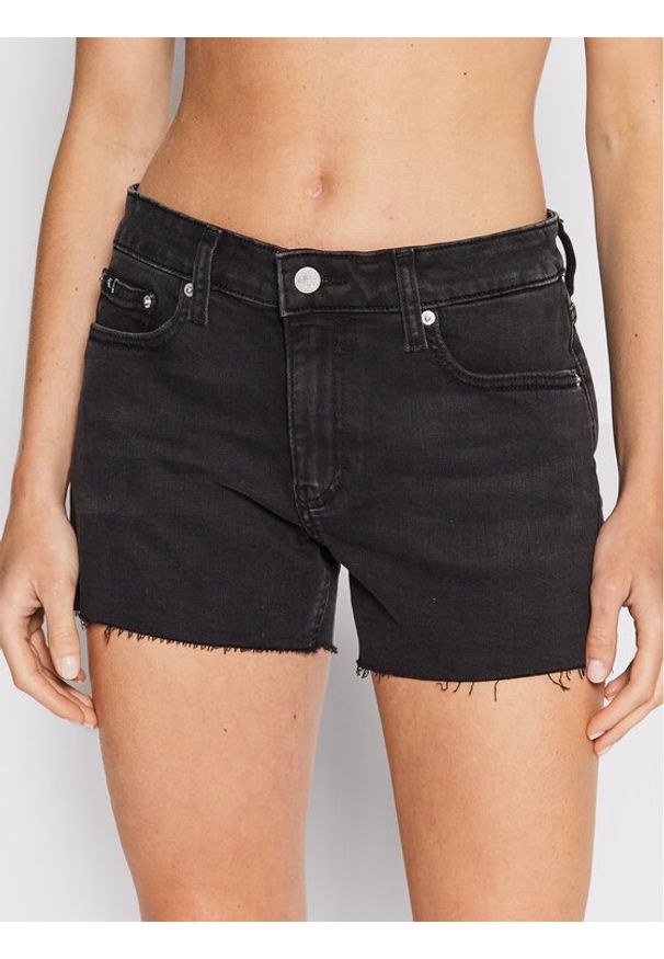 Calvin Klein Jeans Szorty jeansowe J20J218505 Czarny Regular Fit. Kolor: czarny. Materiał: bawełna