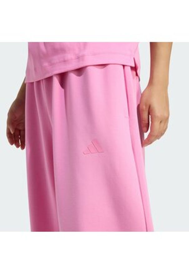 Adidas - adidas Spodnie dresowe Soft Lux KA7019 Różowy Loose Fit. Kolor: różowy. Materiał: syntetyk