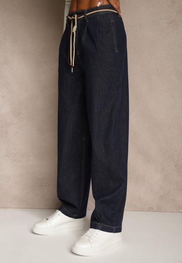 Renee - Niebieskie Szerokie Jeansy z Bawełny High Waist Ozdobione Sznurkiem Landa. Okazja: na co dzień. Stan: podwyższony. Kolor: niebieski. Wzór: aplikacja. Styl: casual, rockowy