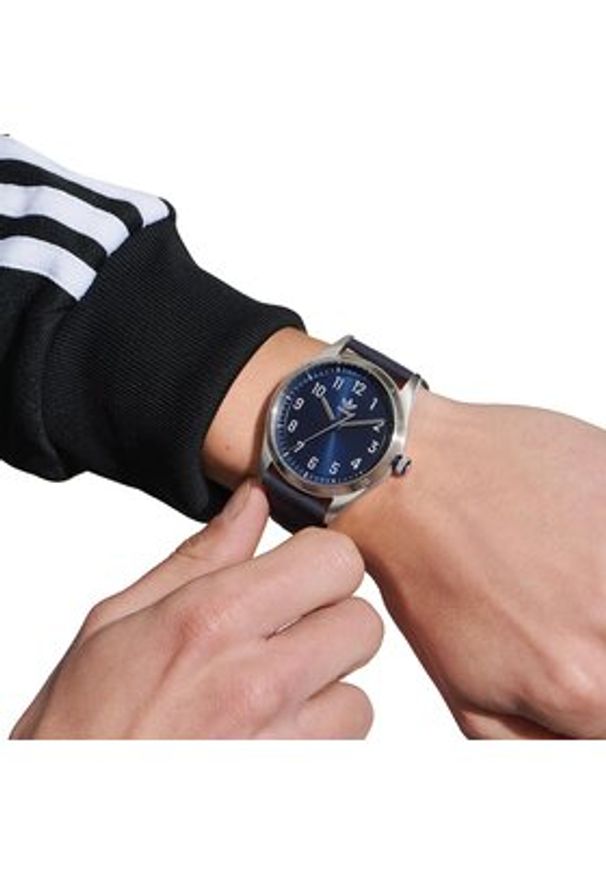 adidas Originals Zegarek Code Four Watch AOSY23038 Srebrny. Kolor: srebrny