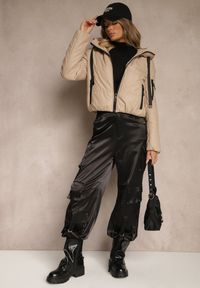 Renee - Złoto-Beżowa Klasyczna Kurtka z Pikowanymi Przeszyciami i Kapturem Tuliena. Okazja: na spacer. Kolor: złoty. Materiał: jeans. Styl: klasyczny #5