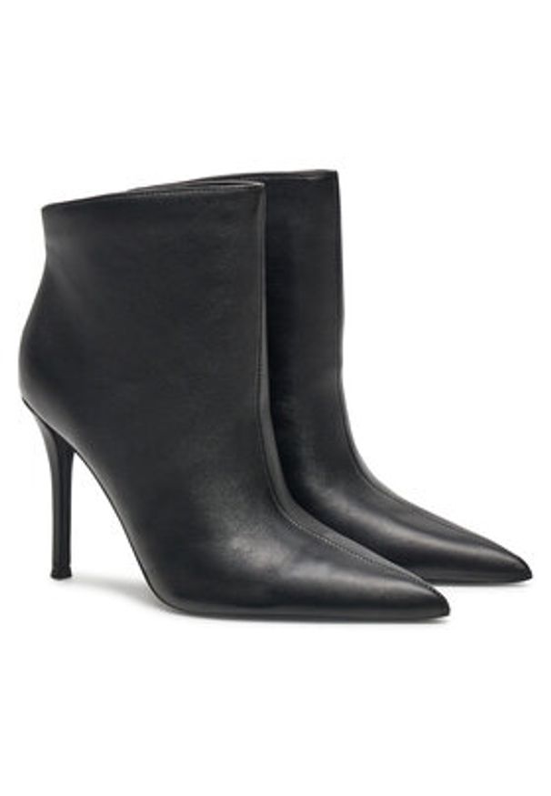 Steve Madden Botki Sentinel SM11003451 Czarny. Kolor: czarny. Materiał: skóra