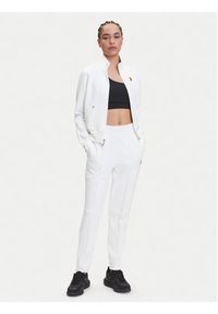 Nike Spodnie dresowe Court DA4722 Biały Slim Fit. Kolor: biały. Materiał: syntetyk #4