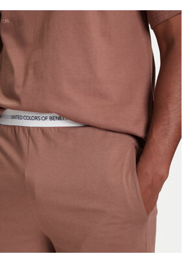 United Colors of Benetton - United Colors Of Benetton Szorty piżamowe 30964900D Beżowy Regular Fit. Kolor: beżowy. Materiał: bawełna