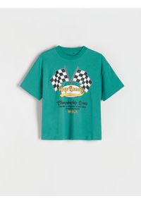 Reserved - T-shirt oversize z nadrukiem - zielony. Kolor: zielony. Materiał: dzianina, bawełna. Wzór: nadruk
