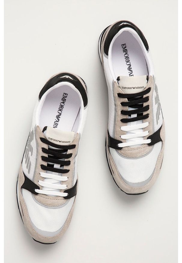 Emporio Armani - Buty. Nosek buta: okrągły. Zapięcie: sznurówki. Kolor: beżowy. Materiał: guma. Obcas: na obcasie. Wysokość obcasa: niski
