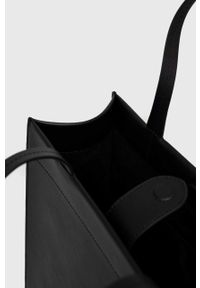 Karl Lagerfeld torebka skórzana kolor czarny. Kolor: czarny. Materiał: skórzane. Rodzaj torebki: na ramię #3
