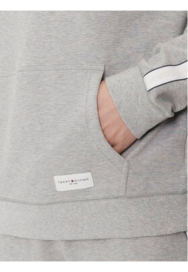 TOMMY HILFIGER - Tommy Hilfiger Bluza UM0UM03189 Szary Regular Fit. Kolor: szary. Materiał: bawełna
