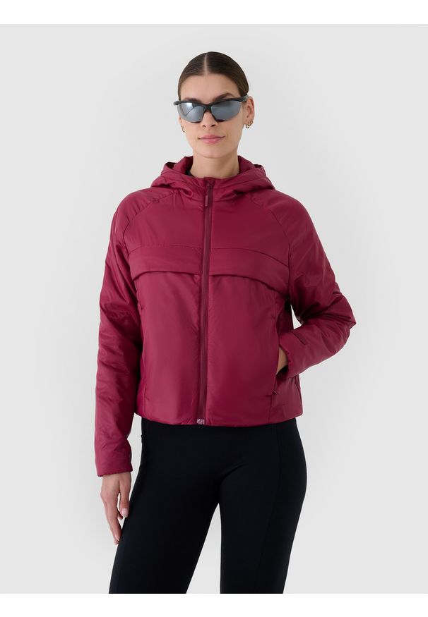 4f - 4F Kurtka puchowa z wypełnieniem syntetycznym damska - czerwona S. Okazja: na co dzień. Typ kołnierza: kaptur. Kolor: czerwony. Materiał: syntetyk, puch. Długość: długie. Wzór: gładki. Sezon: zima. Styl: klasyczny, casual, sportowy