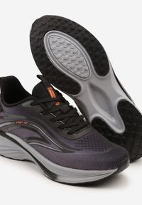 Born2be - Ciemnoszare Buty Sportowe Sneakersy na Piankowej Podeszwie Linasela. Okazja: na co dzień. Kolor: szary. Materiał: jeans. Szerokość cholewki: normalna