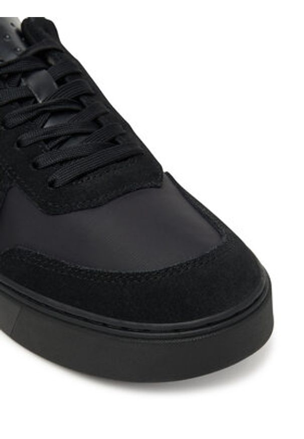 Calvin Klein Sneakersy Classic Cups Lace Mix Emb Tongue YM0YM01395 Czarny. Kolor: czarny. Materiał: skóra