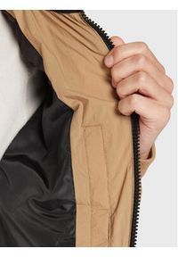 Calvin Klein Jeans Kurtka puchowa J30J321973 Brązowy Regular Fit. Kolor: brązowy. Materiał: puch, syntetyk #3