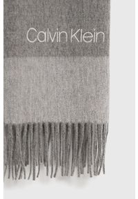 Calvin Klein - Szalik. Kolor: szary. Materiał: materiał #2