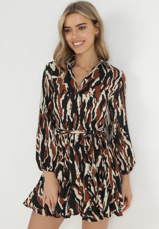 Born2be - Brązowa Sukienka Koszulowa z Materiałowym Paskiem Mirina. Okazja: na co dzień. Typ kołnierza: kołnierzyk klasyczny. Kolor: brązowy. Materiał: materiał. Długość rękawa: długi rękaw. Typ sukienki: koszulowe. Styl: klasyczny, casual, elegancki