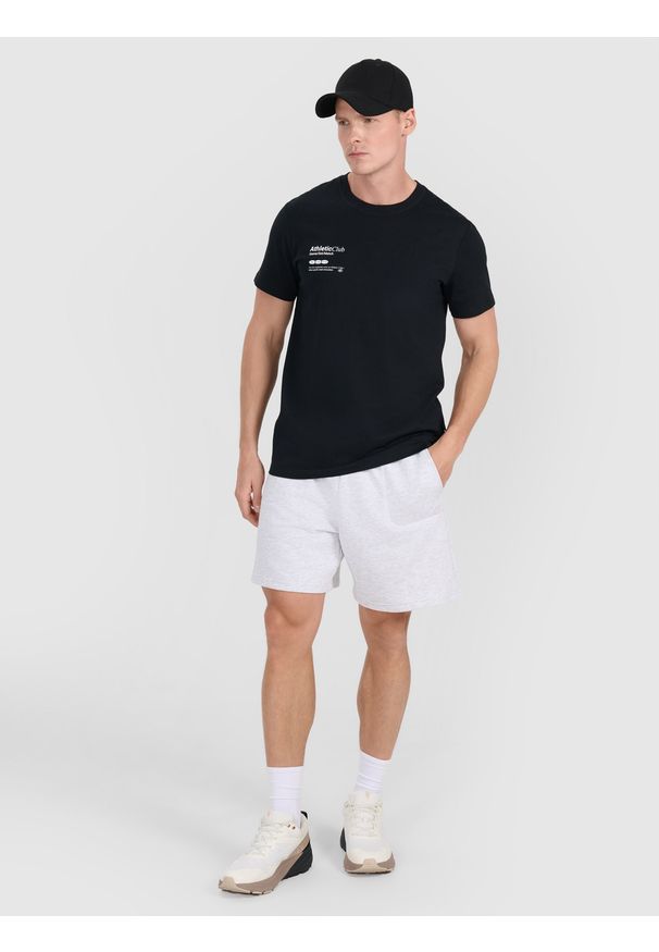 4f - 4F T-shirt regular z nadrukiem męski - czarny L. Okazja: na co dzień. Kolor: czarny. Materiał: jersey, materiał, bawełna. Długość rękawa: krótki rękaw. Długość: krótkie. Wzór: nadruk. Styl: sportowy, klasyczny, casual
