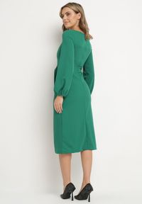 Born2be - Zielona Koktajlowa Sukienka z Kopertowym Dołem i Ściągaczami przy Rękawach Felilena. Kolor: zielony. Sezon: wiosna, lato. Typ sukienki: kopertowe. Styl: wizytowy #6