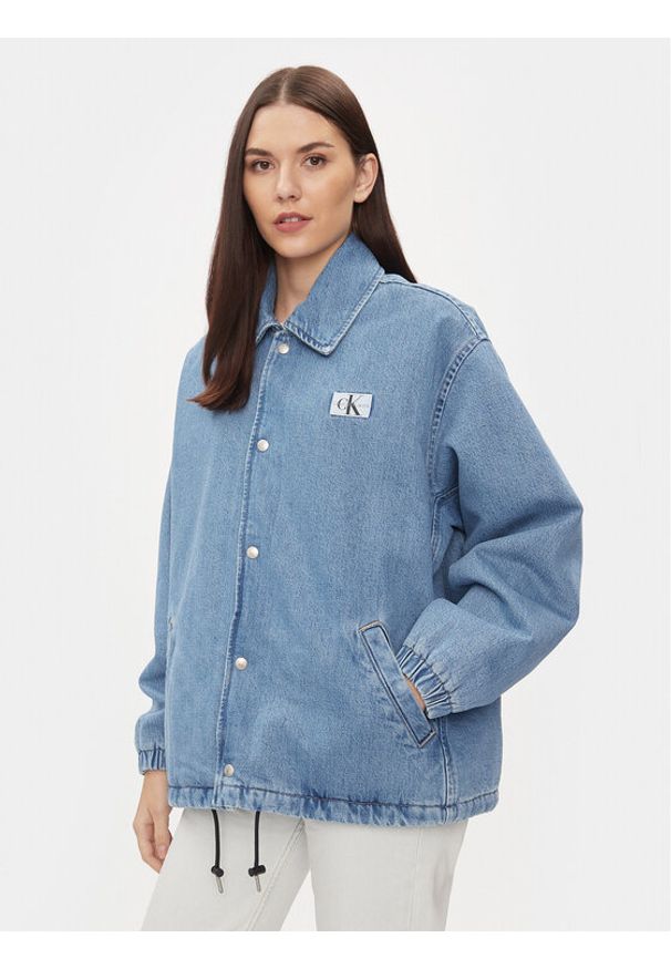 Calvin Klein Jeans Kurtka jeansowa Skater J20J223258 Niebieski Relaxed Fit. Kolor: niebieski. Materiał: bawełna