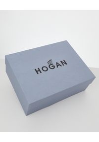Hogan - HOGAN - Białe skórzane sneakersy H601. Nosek buta: okrągły. Kolor: zielony. Materiał: skóra. Wzór: gładki #2