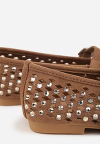 Renee - Brązowe Balerinki w Stylu Mary Jane z Cyrkoniami i Ażurową Cholewką Lyphenne. Kolor: brązowy. Materiał: satyna, jeans. Szerokość cholewki: normalna. Wzór: ażurowy. Styl: glamour, klasyczny #3