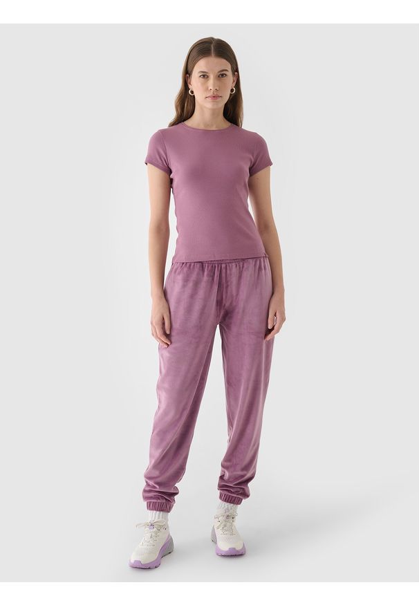 4f - 4F T-shirt slim gładki damski - różowy XS. Okazja: na co dzień. Kolor: różowy. Materiał: skóra, elastan, dzianina, prążkowany, bawełna, materiał. Długość rękawa: krótki rękaw. Długość: krótkie. Wzór: gładki. Styl: sportowy, klasyczny, casual
