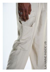La Haine Inside Us Spodnie | 3M M1247 | Mężczyzna | Beżowy. Okazja: na co dzień. Kolor: beżowy. Materiał: wiskoza, poliamid. Wzór: aplikacja. Styl: casual, elegancki #6