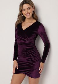 Born2be - Fioletowa Kopertowa Welurowa Sukienka Leniritte. Okazja: na imprezę. Kolor: fioletowy. Materiał: welur. Długość rękawa: długi rękaw. Sezon: jesień, wiosna. Typ sukienki: kopertowe. Styl: klasyczny, elegancki #1