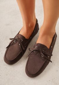Born2be - Ciemnobrązowe Mokasyny VICES ze Skórzaną Wkładką Ozdobione Wiązaniem Pireronei. Nosek buta: okrągły. Zapięcie: sznurówki. Kolor: brązowy. Materiał: skóra. Wzór: aplikacja. Obcas: na obcasie. Styl: klasyczny. Wysokość obcasa: niski #8