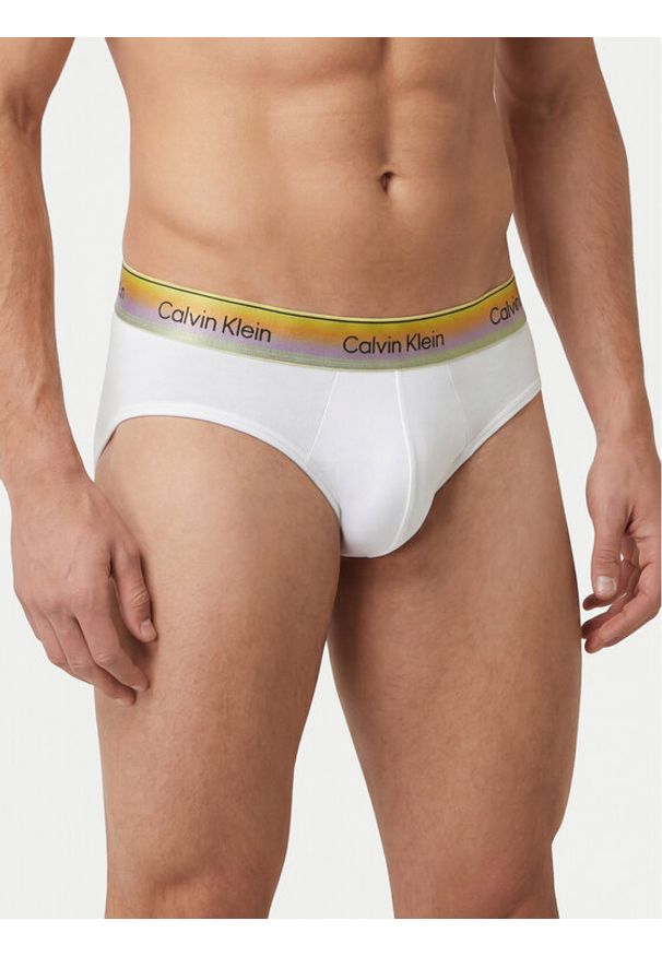 Calvin Klein Underwear Slipy LV00NB4589 Biały. Kolor: biały. Materiał: bawełna